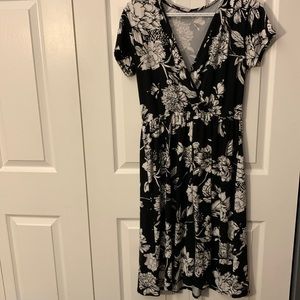 Floral print sundress, size M, perfect condition.